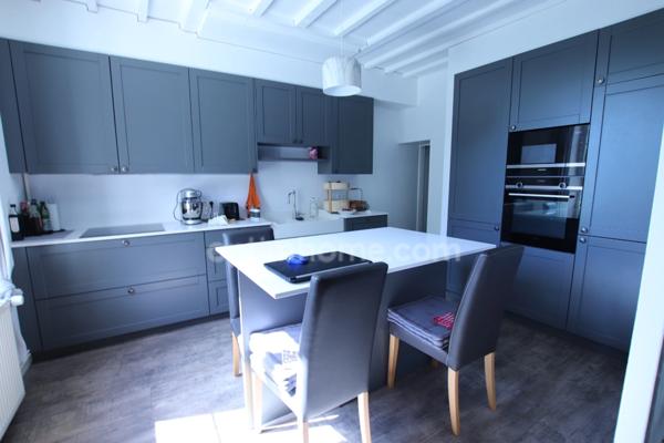 MAISON DE VILLE SANS TRAVAUX proche Orléans Madeleine de 135 m2 avec stationnement