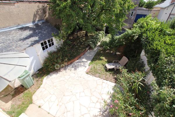 MAISON DE VILLE SANS TRAVAUX proche Orléans Madeleine de 135 m2 avec stationnement