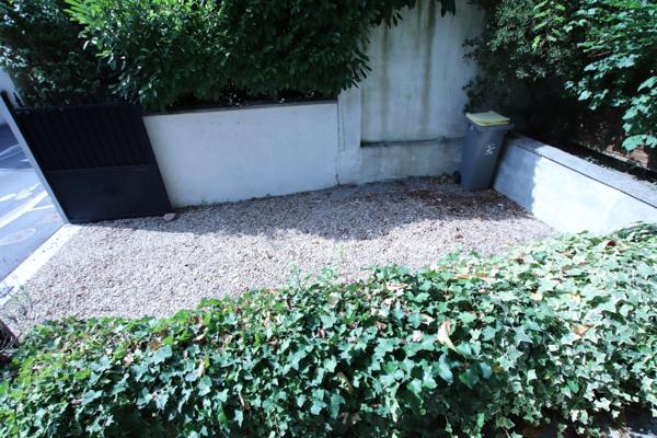 MAISON DE VILLE SANS TRAVAUX proche Orléans Madeleine de 135 m2 avec stationnement