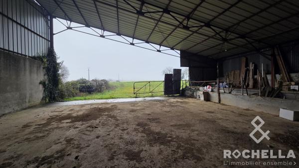 Corps de ferme Charentais avec grandes dépendances