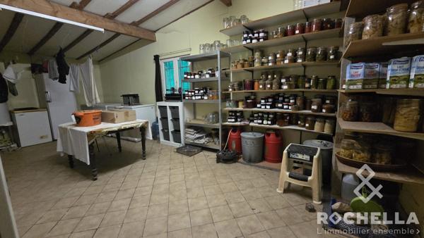 Corps de ferme Charentais avec grandes dépendances