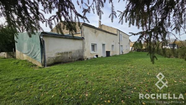 Corps de ferme Charentais avec grandes dépendances