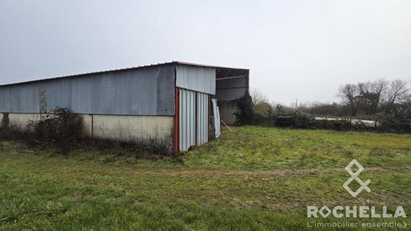 Corps de ferme Charentais avec grandes dépendances