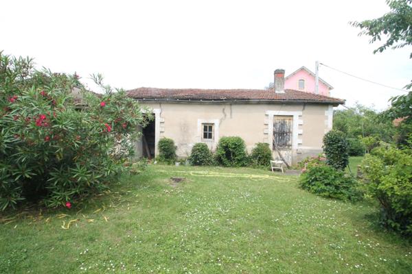 Dpt Lot et Garonne (47), à vendre MARMANDE maison P3 de 75 m² à restaurer - Terrain de 602,00 m²