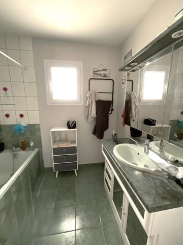 Maison, 4 chambres, jardin, garage