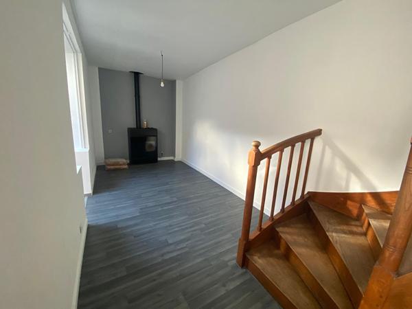 86100 CHATELLERAULT À LOUER : Jolie maison T4 à Châtellerault