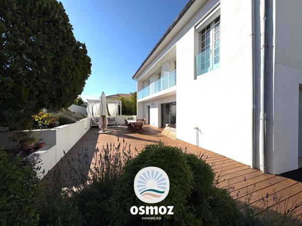 Maison entièrement rénovée à deux pas des commerces !