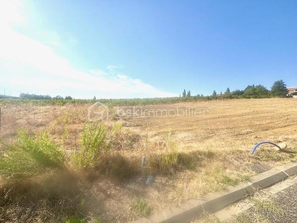 Terrain de 1 109 m²
