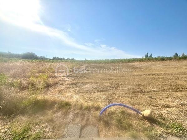 Terrain de 1 109 m²