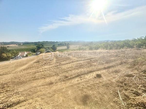 Terrain de 1 109 m²