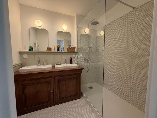 Appartement 3 pièce(s) 75 m2 -Rez-de-jardin 560 000 € **  - Référence  13782