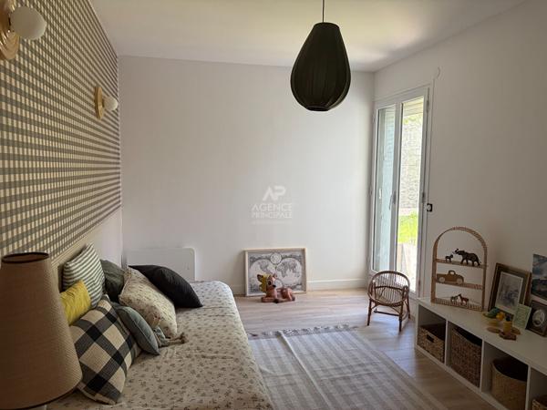 Appartement 3 pièce(s) 75 m2 -Rez-de-jardin 560 000 € **  - Référence  13782