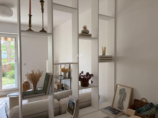 Appartement 3 pièce(s) 75 m2 -Rez-de-jardin 560 000 € **  - Référence  13782