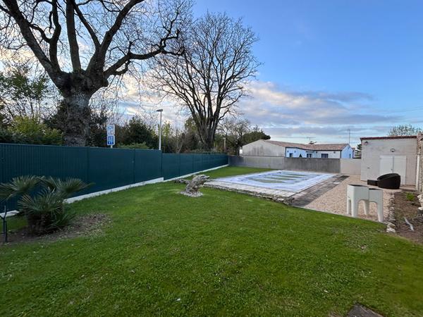 Terrain Constructible de 330 m2, Sainte soulle 17220