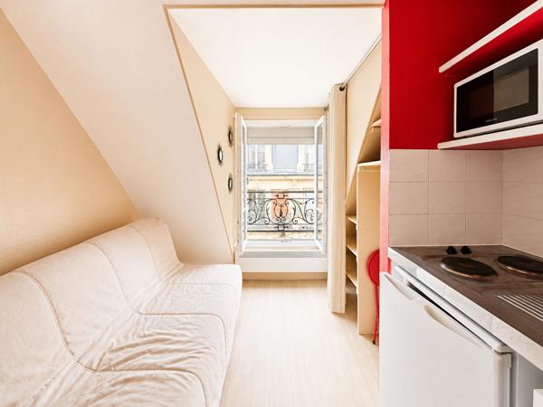 PARIS 17EME - COURCELLES - WAGRAM - RUE PIERRE DEMOURS - DERNIER ETAGE AVEC ASCENSEUR 146 000 € **  - Référence  VC-6780