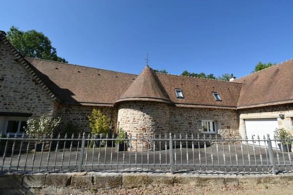 Maison à vendre 10 pièces CHAMPSECRET (61)