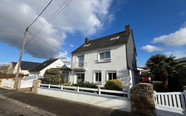 Maison à vendre    5 pièces • 155,50 m2 Carhaix-Plouguer