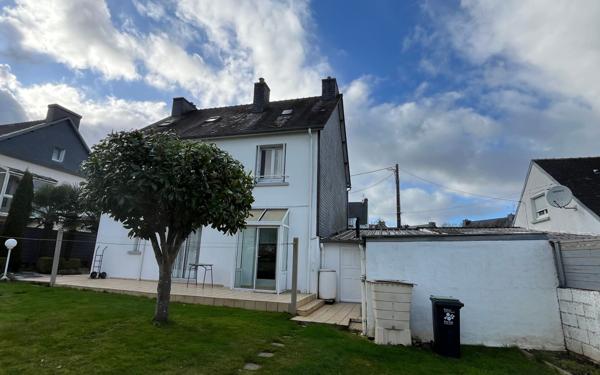 Maison à vendre    5 pièces • 155,50 m2 Carhaix-Plouguer