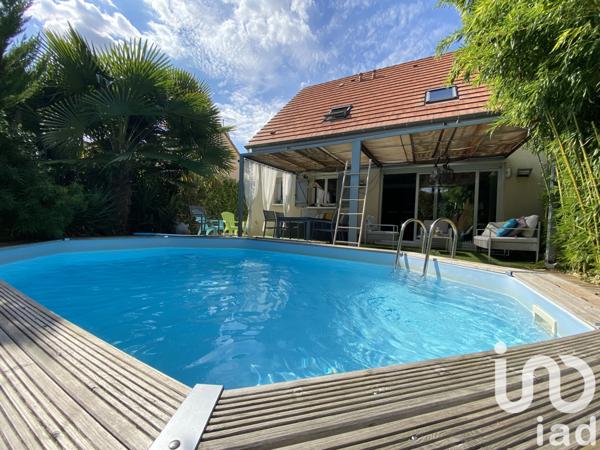 House for sale 6 rooms 125 m² Saint-Fargeau-Ponthierry