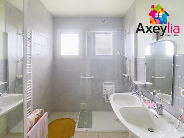 Perreux (42120) A VENDRE- PERREUX - MAISON AVEC 5 CHAMBRES, GARAGE ET TERRAIN