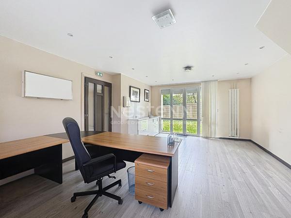 Maison à usage professionnel avec jardin 90 m² + 30m²