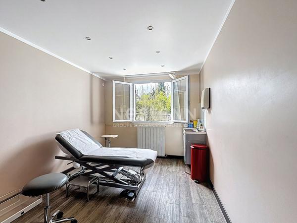 Maison à usage professionnel avec jardin 90 m² + 30m²