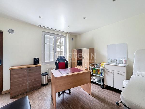 Maison à usage professionnel avec jardin 90 m² + 30m²