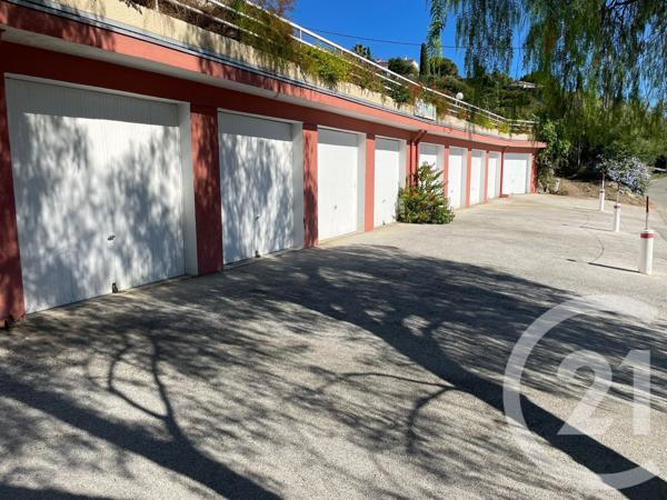 Appartement F5 à vendre  5 pièces - 110 m2 LE LAVANDOU - 83