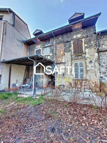 Moirans, Vente ensemble de 3 appartements en coproprièté  à rénover .