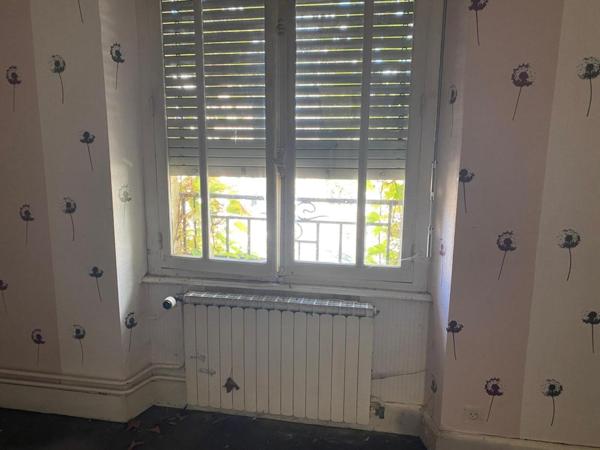 grande maison en centre ville , avec terrain