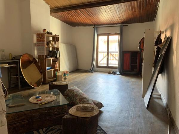 Vente                                                      Appartement
                        
                     1 pièces                      38 m2                     à Perpignan