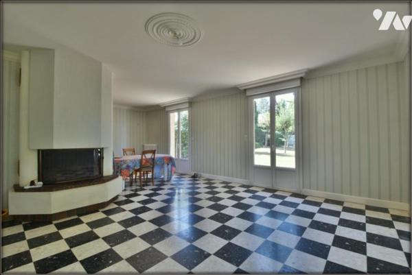 MAISON FAMILLIALE LE RHEU CENTRE AVEC GRAND JARDIN