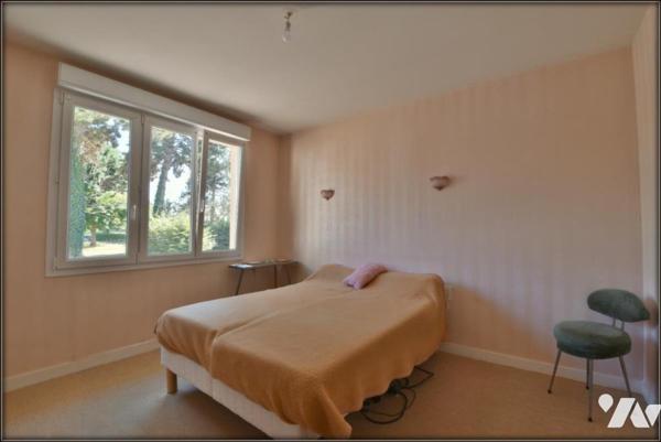 MAISON FAMILLIALE LE RHEU CENTRE AVEC GRAND JARDIN