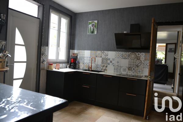 Maison à vendre 7 pièces 180 m² Châteaubernard