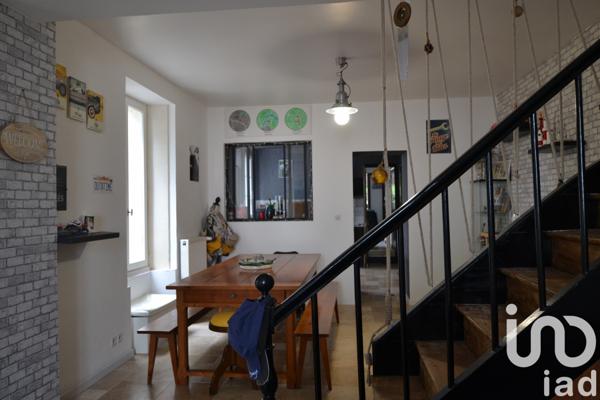 Maison à vendre 7 pièces 180 m² Châteaubernard