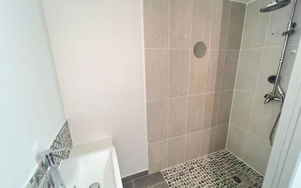 Maison à vendre    7 pièces •  Festieux