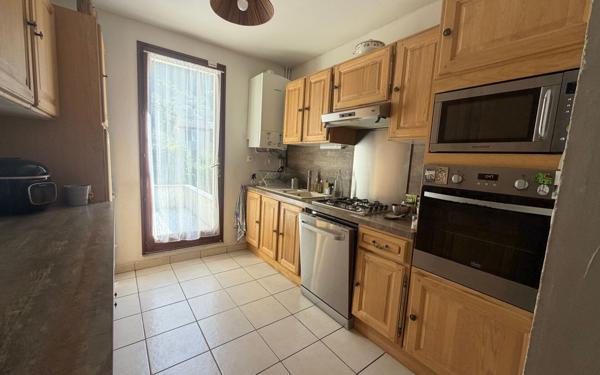 Maison à vendre    5 pièces • 89 m2 Saint-Égrève