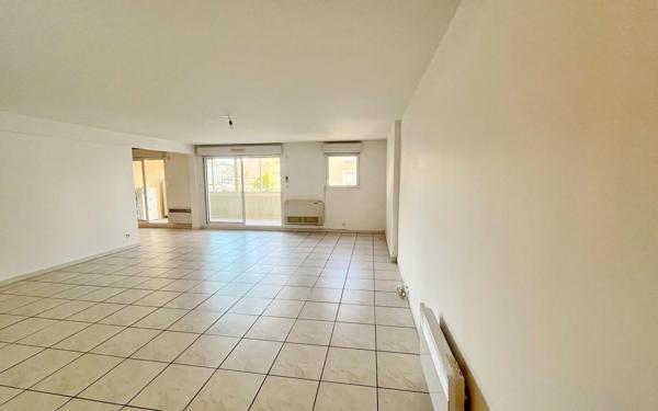 Appartement à vendre    3 pièces • 99,57 m2 Agde