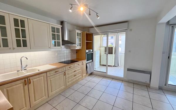 Appartement à vendre    3 pièces • 99,57 m2 Agde