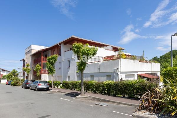 T1 bis avec terrasse et parking