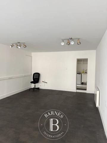 Paris 14ème, Bureau  74 m² à vendre