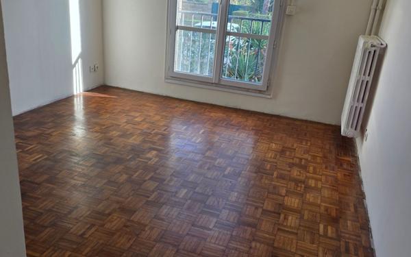 Appartement à vendre    3 pièces • 75,31 m2 Étampes