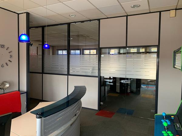 Bureau
         7 pièces
        - 208 m²
