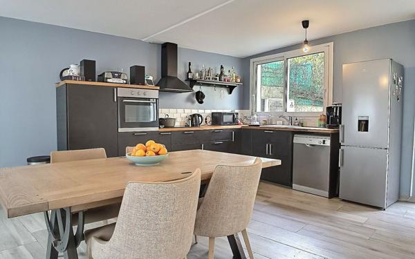 Maison à vendre    5 pièces •  Soisy-sur-Seine