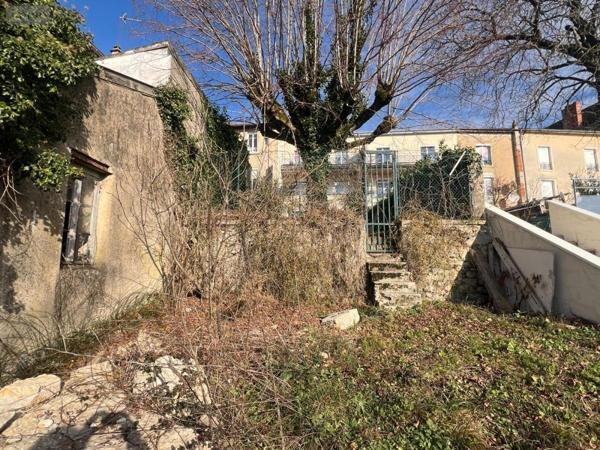 Terrain à Batir à vendre à Ambérieu-en-Bugey dans l'Ain (01500), ref : 01031-1249