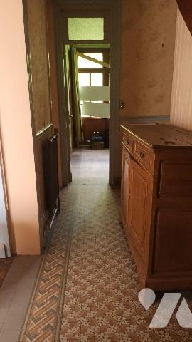 MAISON 7 PIÈCES AVEC JARDIN - BRUAY SUR ESCAUT Venez découvrir cette maison de 7 pièces d'envir...