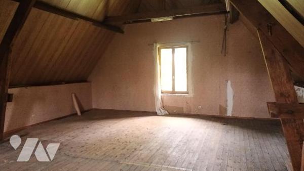 MAISON 7 PIÈCES AVEC JARDIN - BRUAY SUR ESCAUT Venez découvrir cette maison de 7 pièces d'envir...