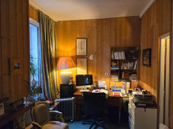 Placé dans un des plus beau quartier de LOUHANS ,magnifique appartement rénové avec charme et authenticité coup de coeur garantie.