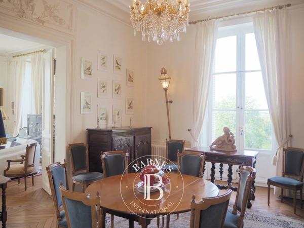 Orléans, Château 14 Chambres -  484 m² à vendre