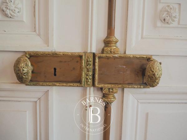 Orléans, Château 14 Chambres -  484 m² à vendre